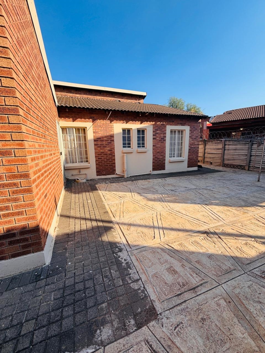 3 Bedroom Property for Sale in Protea Park North West
